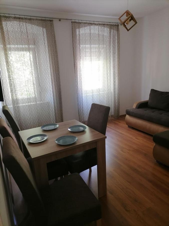 Apartmani 15 센틴제 외부 사진