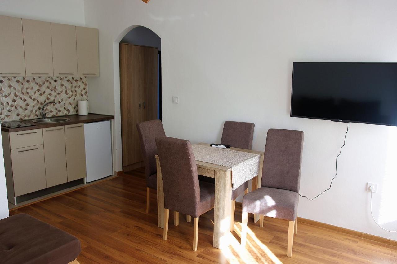 Apartmani 15 센틴제 외부 사진